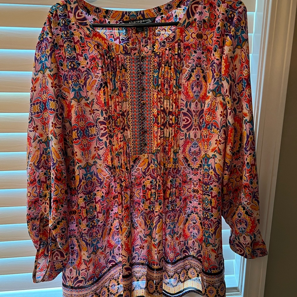 Beautiful floral blouse with great accents-worn only a few times
